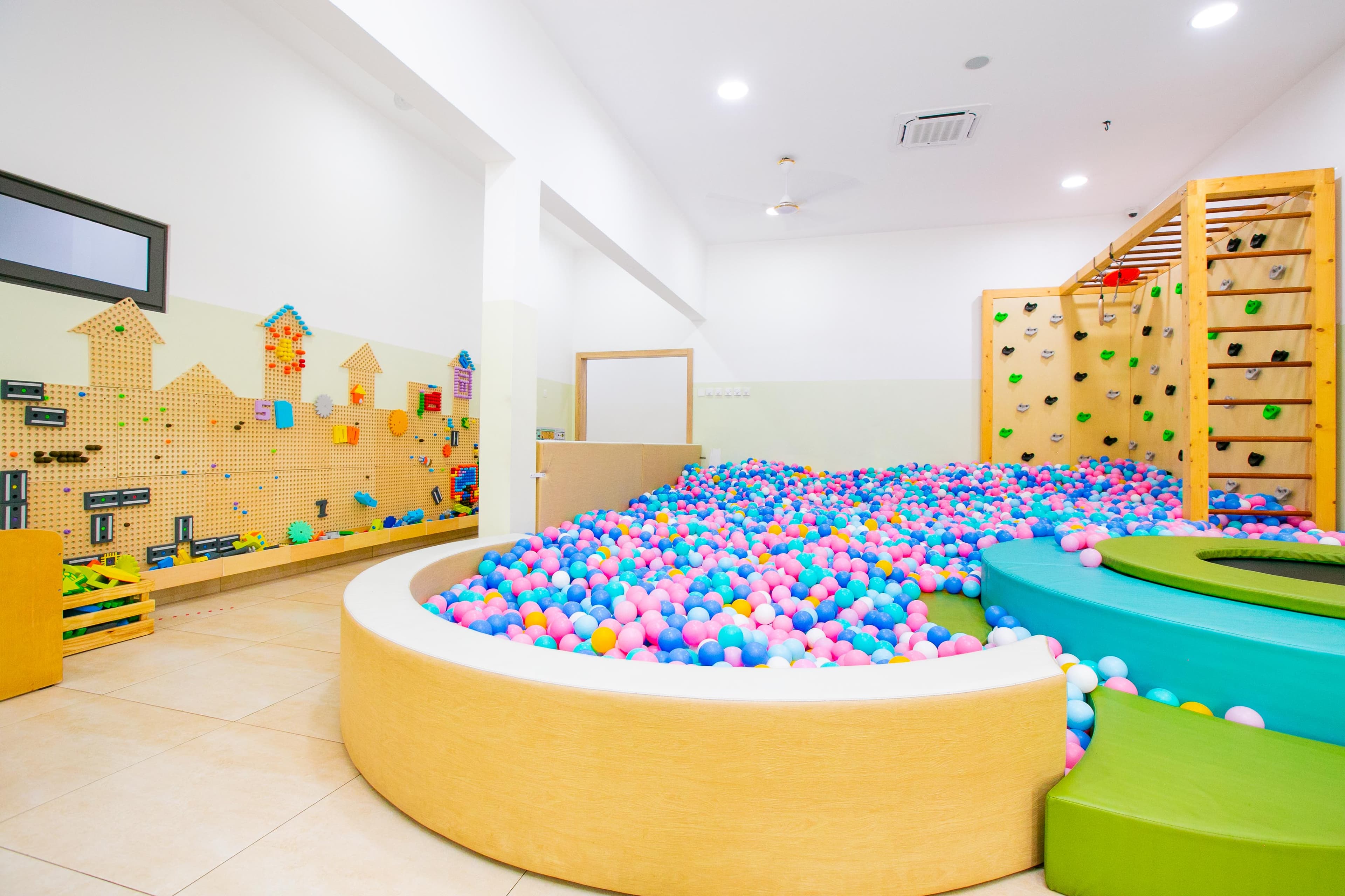 Indoor play grounds